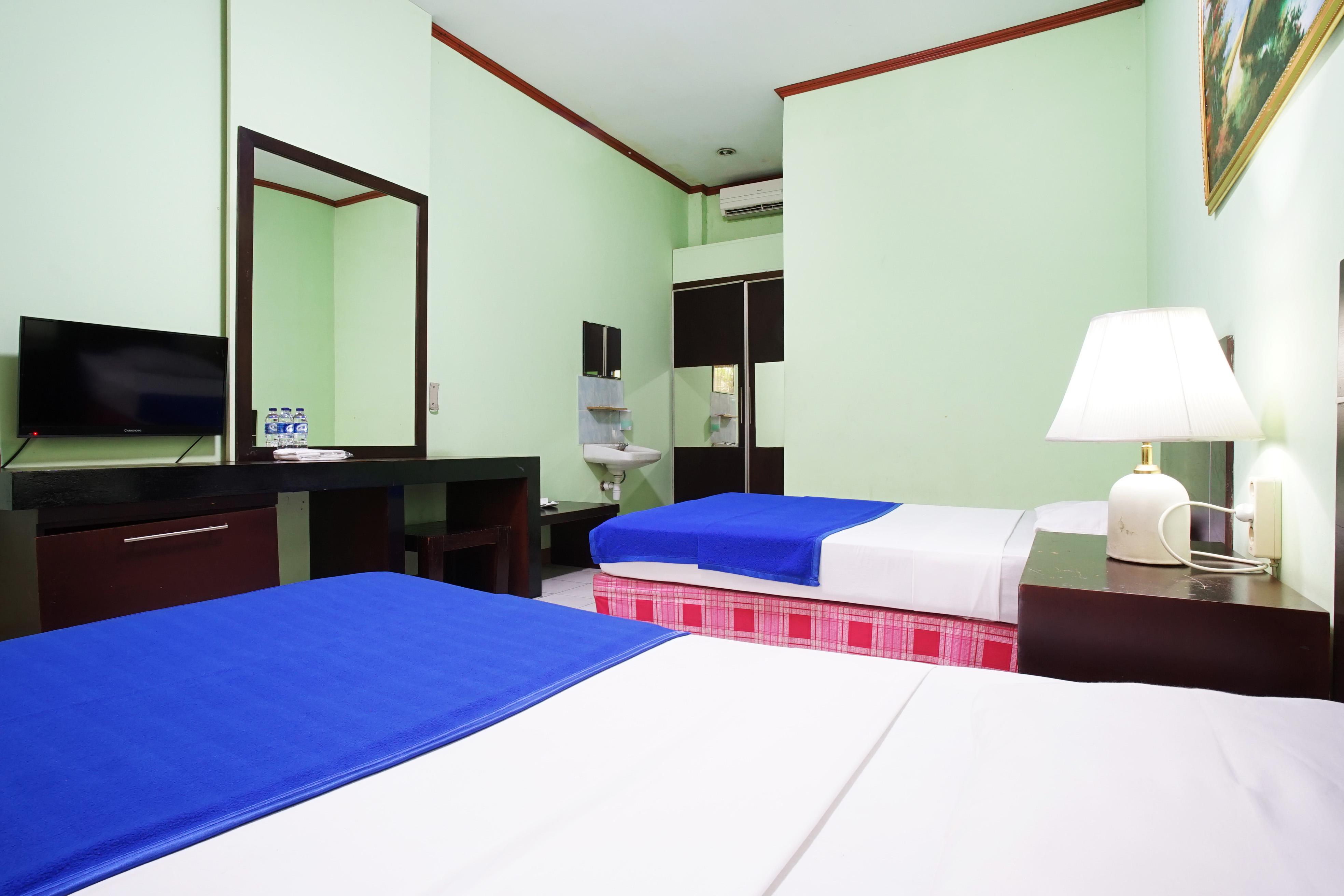 Hotel Bandung Permai Exterior photo